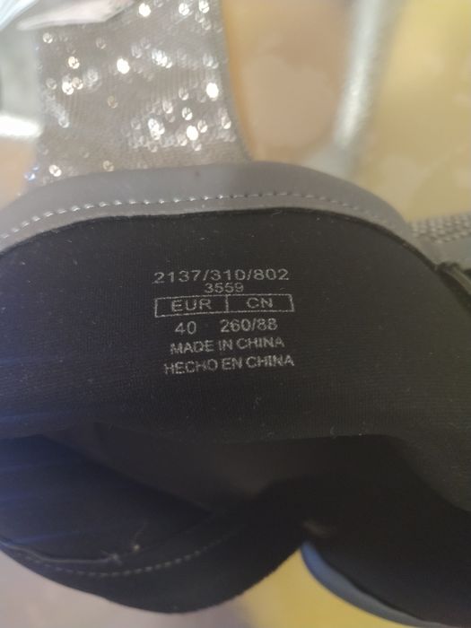 Женские полусапожки "ZARA".