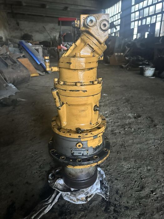 Редуктор повороту екскаватора LIEBHERR 312