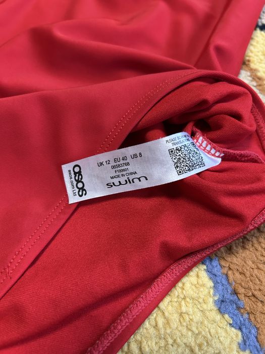 Продам купальник