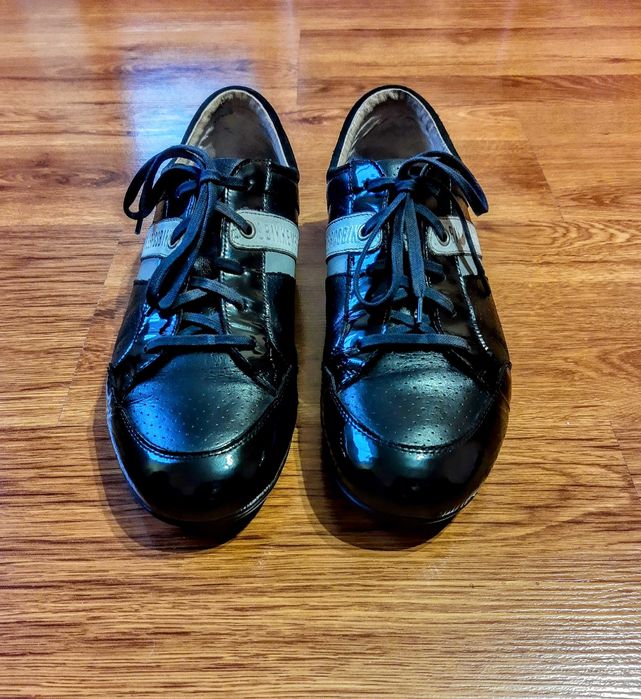 Продам мужские оригинальные кроссовки "Dirk Bikkembergs"