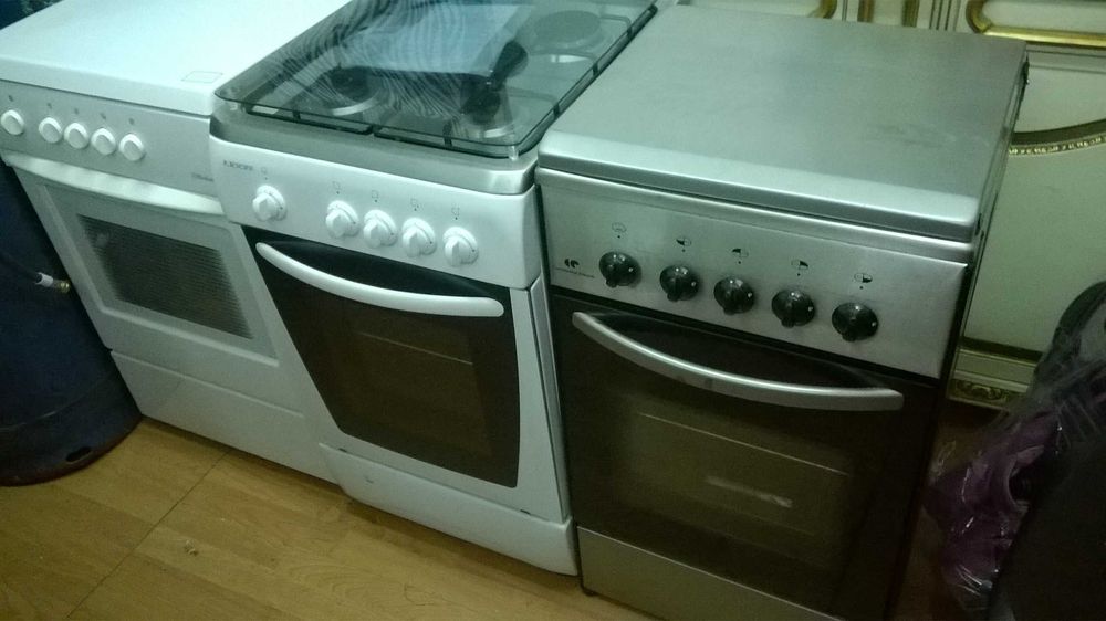 vários esquentadores e fogões