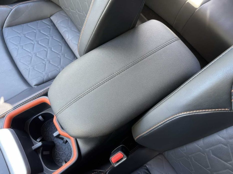 Toyota RAV4 Adventure      2022