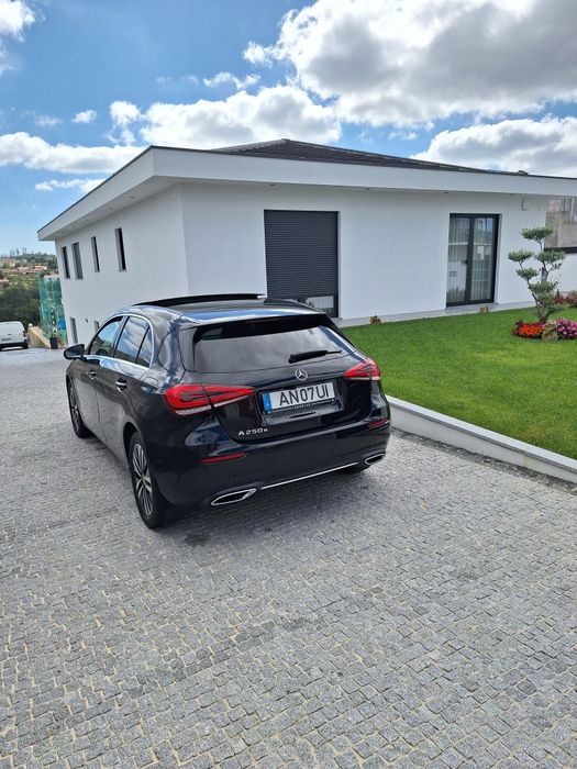 Mercedes a250e elétrico 72000km