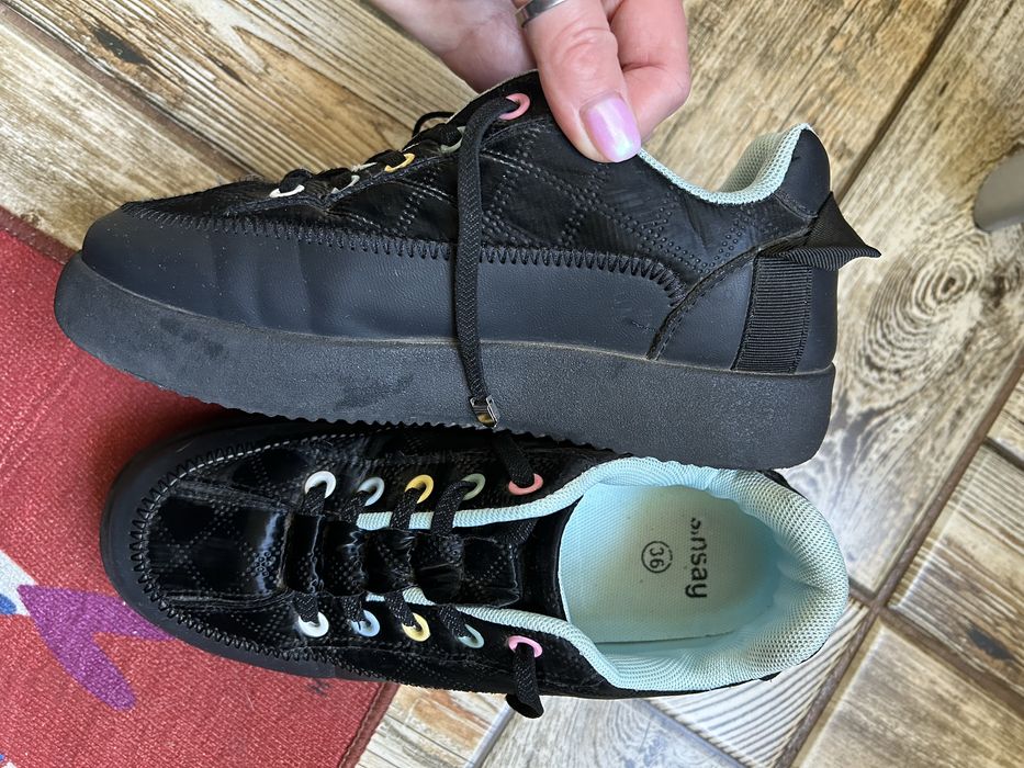 Кеди,кросівки на дівчинку 22,5 см устілка