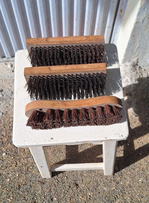 Escovas de aço para limpeza