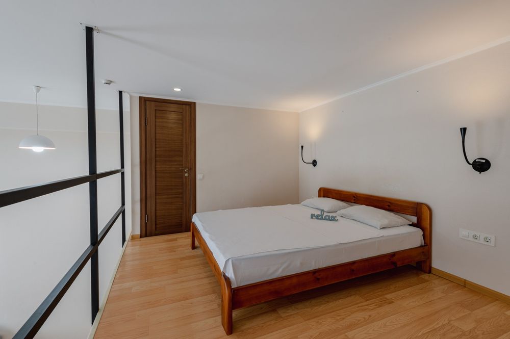 Продам двухуровневую 67,3 м2. ЖК Smart House, рядом метро Берестейская