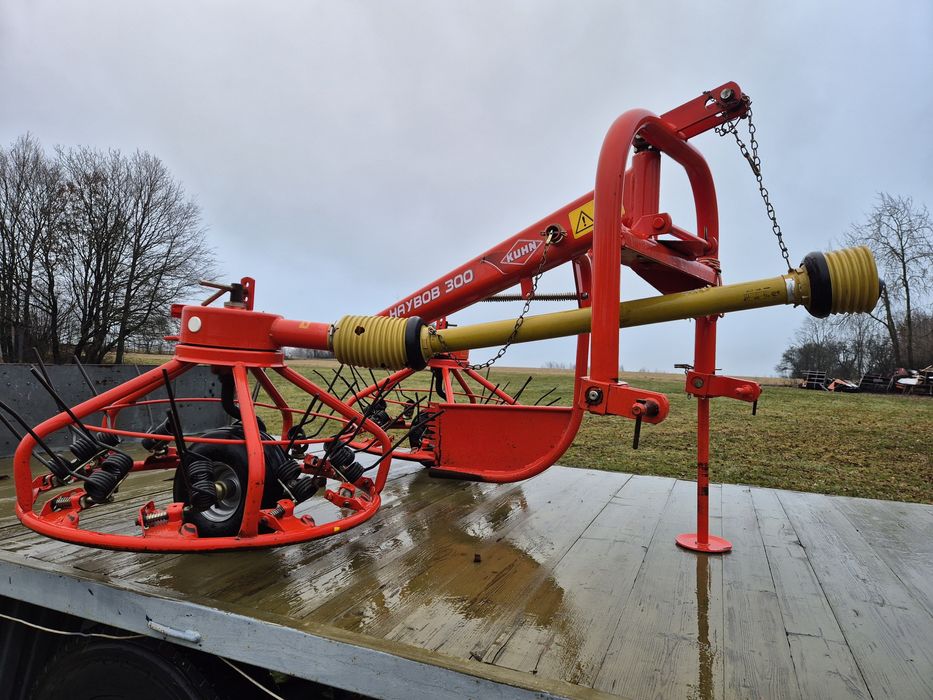 Przetrząsarko-zgrabiarka KUHN HAYBOB 300 Fabrycznie nowa