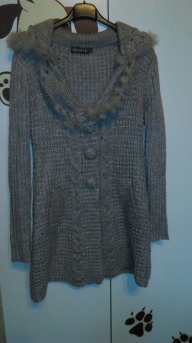 Swetry damskie roz S -L