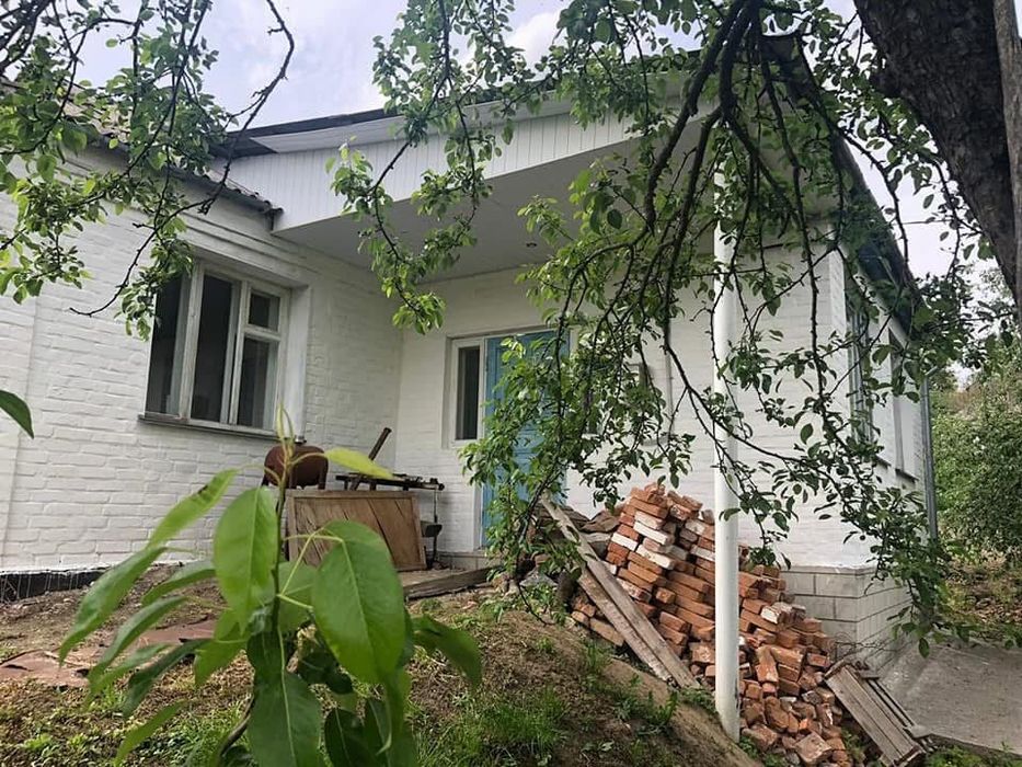 Продається 4-кімнатний будинок у м. Тараща, вул. Бориса Грінченка.