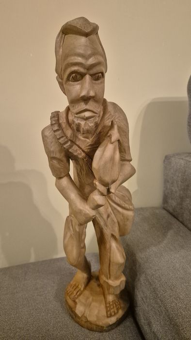 Bardzo duża drewniana figurka