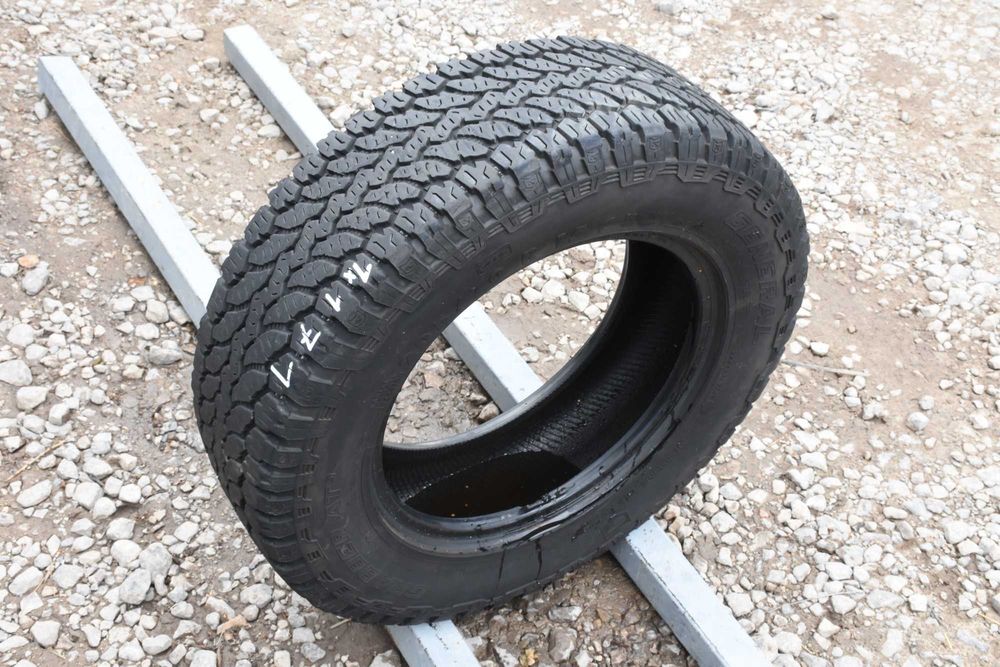 2x Opona opony General Grabber AT3  205/70R15 106/104S