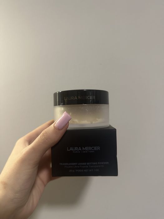 Laura Mercier puder