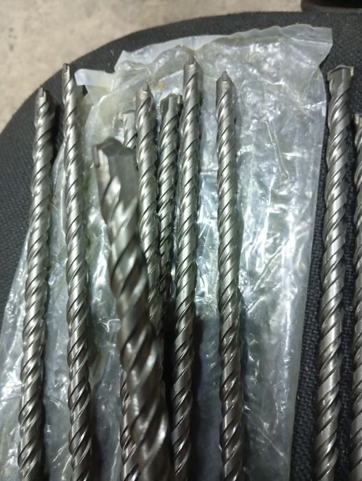 Свердла по бетону нові