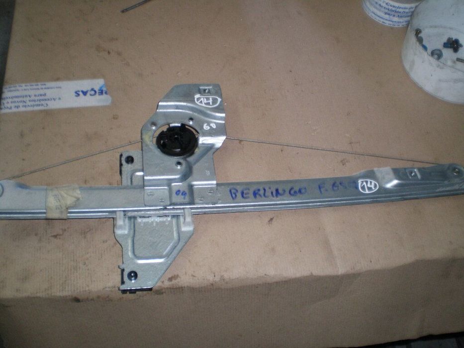 Elevador Sem Motor 9680558180 CITROEN BERLINGO 2009 2P FE PEUGEOT PARTNER 2 FOURGON B9 FASE 1 2008 1.6HDI  90CV 4P BRANCO FE