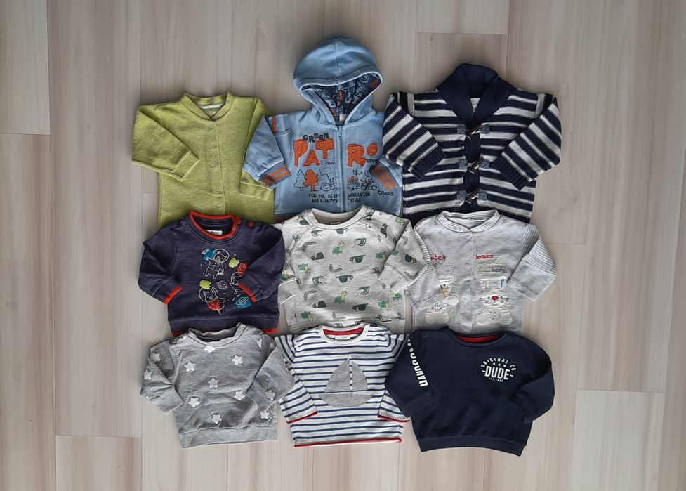 Zestaw 9szt: Bluza, Sweter r.68-74

1. Bluza z kapturem Niebie