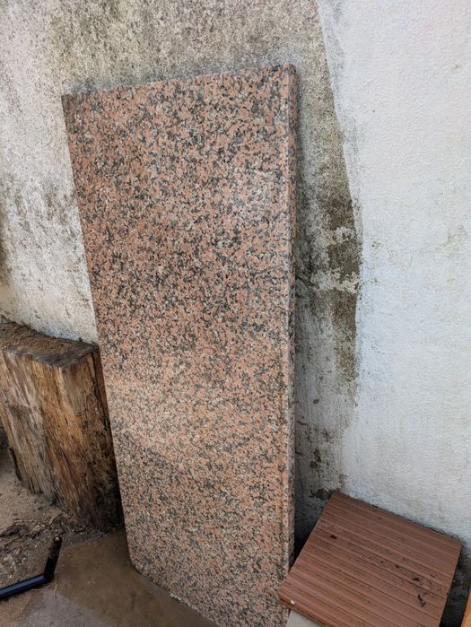 Pedra Granito Polido Rosa – 138x56,3cm | 3cm Espessura