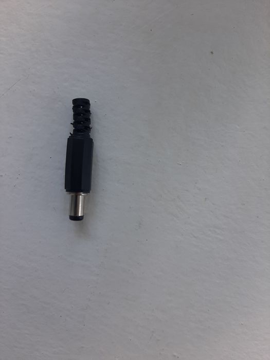 Штекер зовні 5.5 внутрішній 2.5