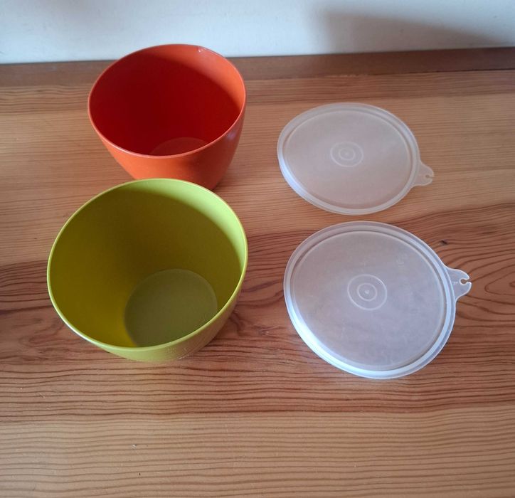 Tupperware - Recipientes / Caixas Brancas e Redondas Verde e Laranja