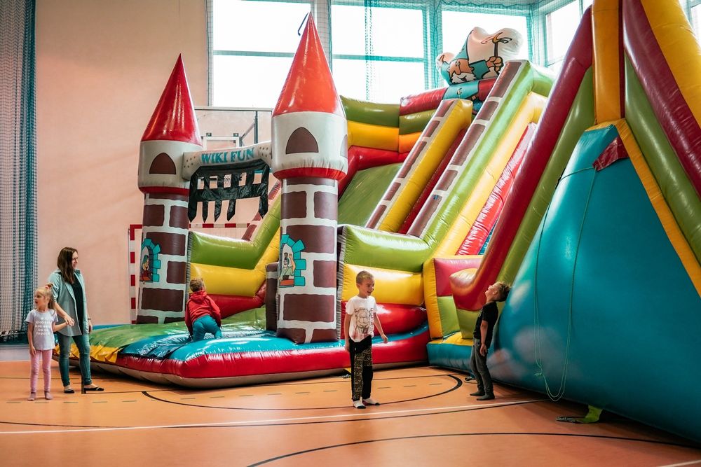 Urodzinki dla dzieci, dmuchance bytów /animator