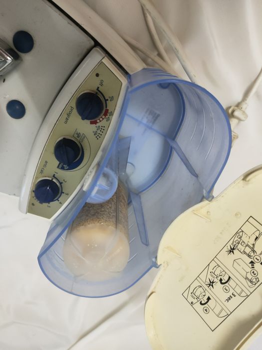 Ferro de engomar com caldeira