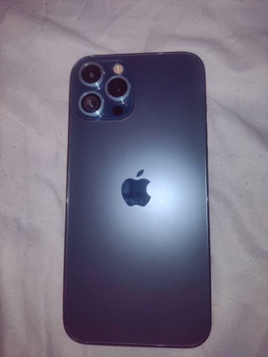 iPhone 12 Pro max 128 gb на запчастини