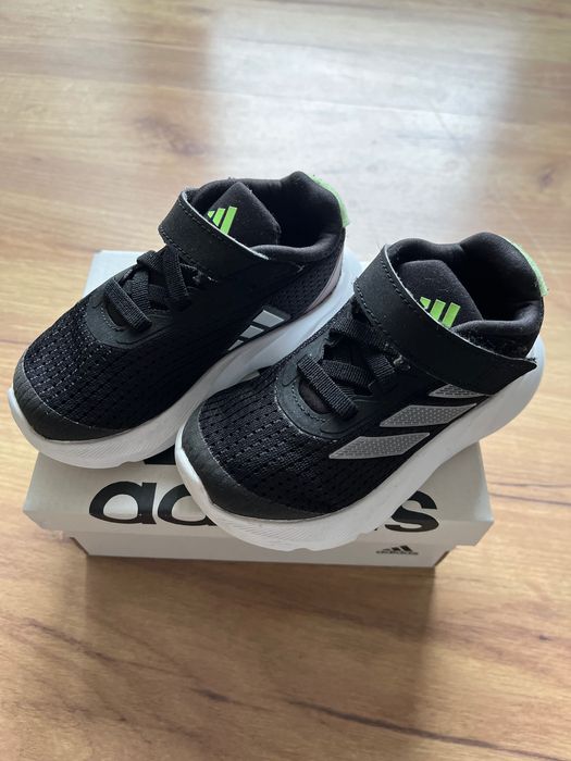 Дитячі кросівки adidas