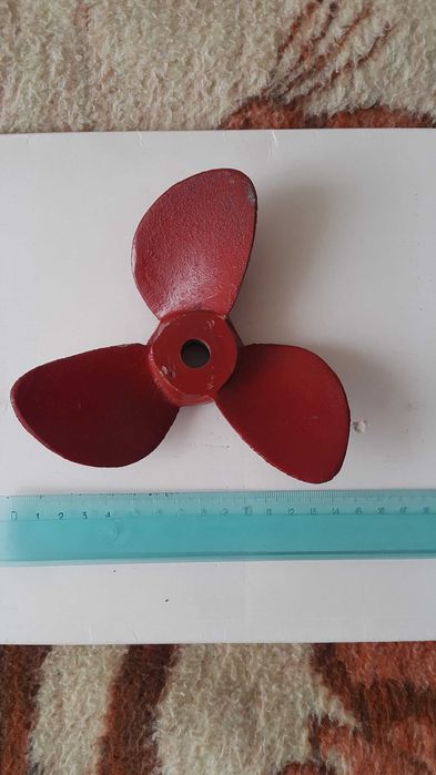 Śruba napędowa motorówki ,łodzi