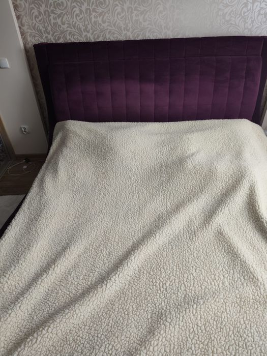 Łóżko małżeńskie 180x200