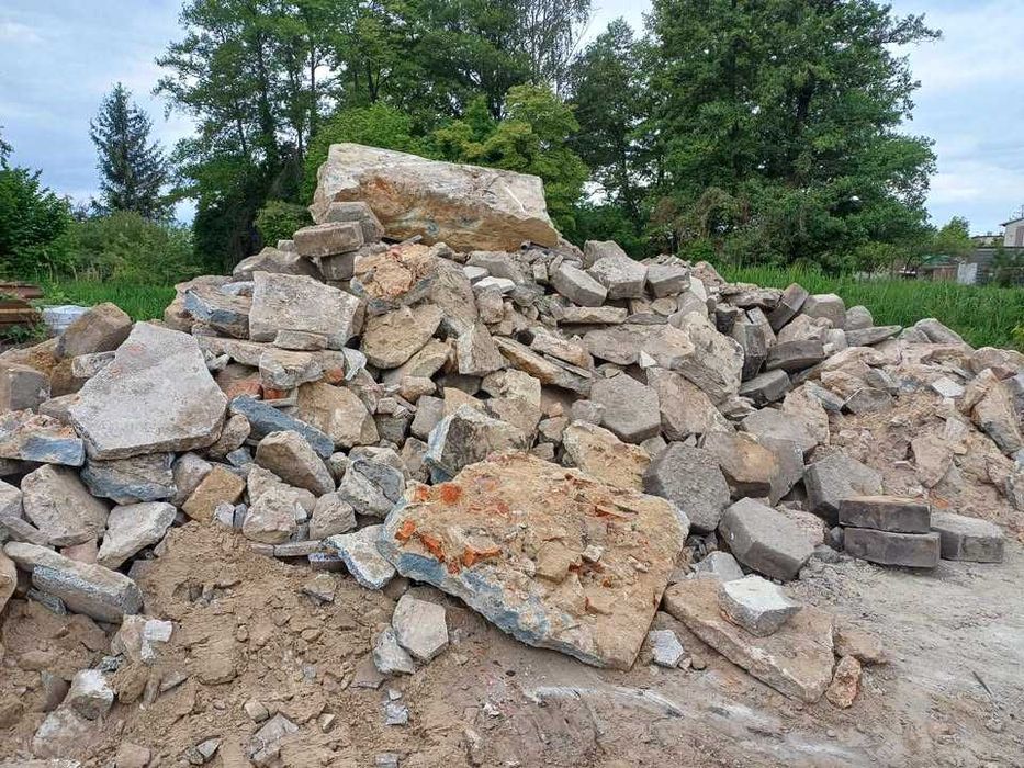 Oddam gruz betonowy z fundamentów