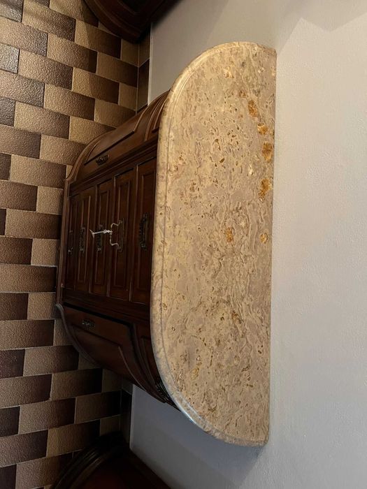 Sapateira em madeira com gavetas