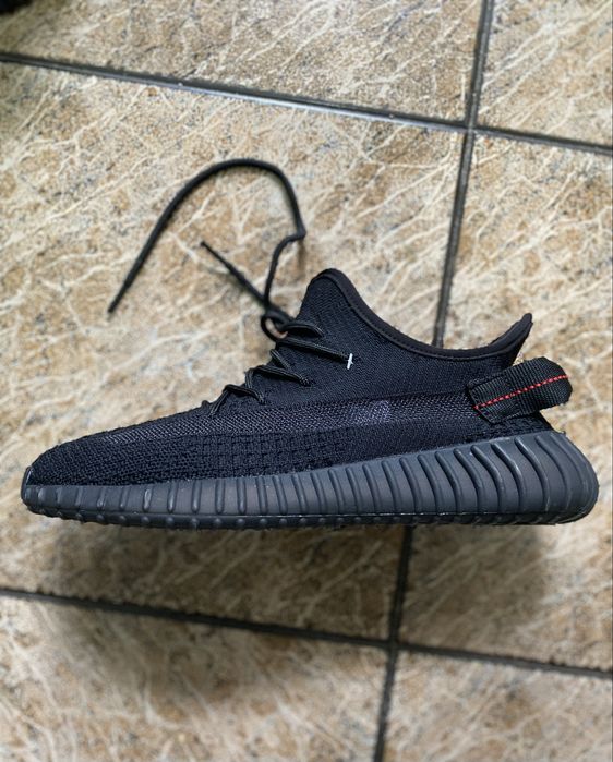 Adidas Yeezy Boost 350 V2 Preto – Original – Tamanho 40