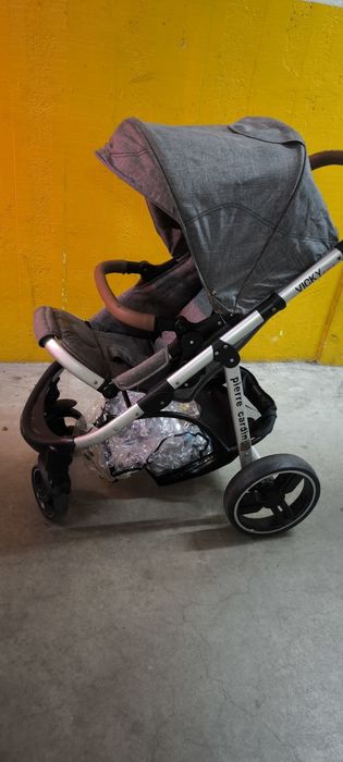 Vendo carrinho de bebe