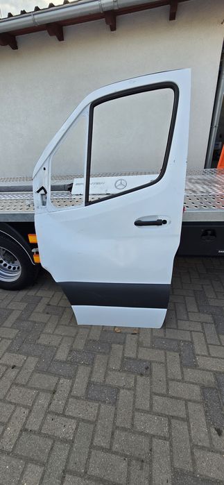 Lewe drzwi Mercedes sprinter 907