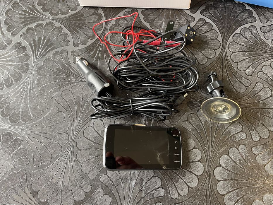 Wideorejestrator DexXer 4 “Full HD plus kamera cofania zestaw.
