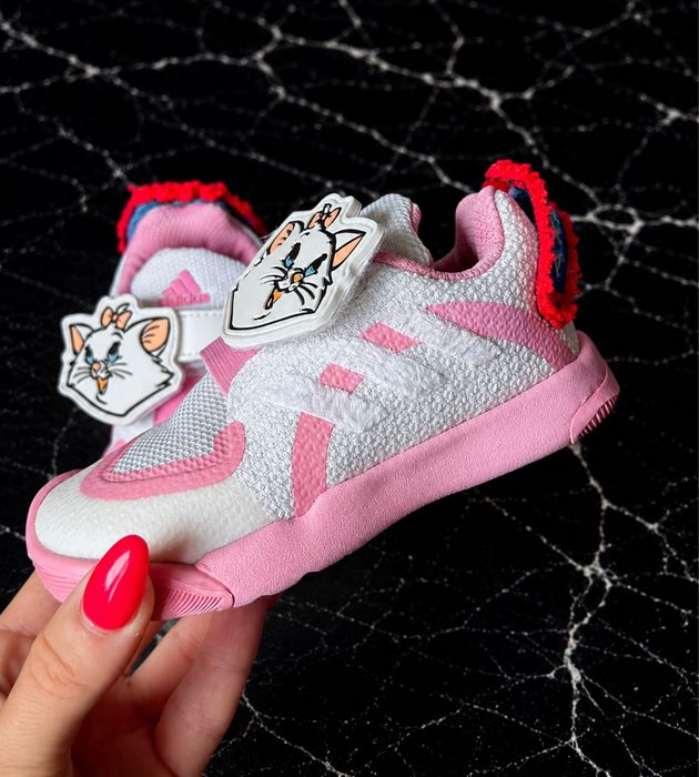Buty sportowe Adidas rozm. 23 kotki dla dziewczynki Marie Arystokraci