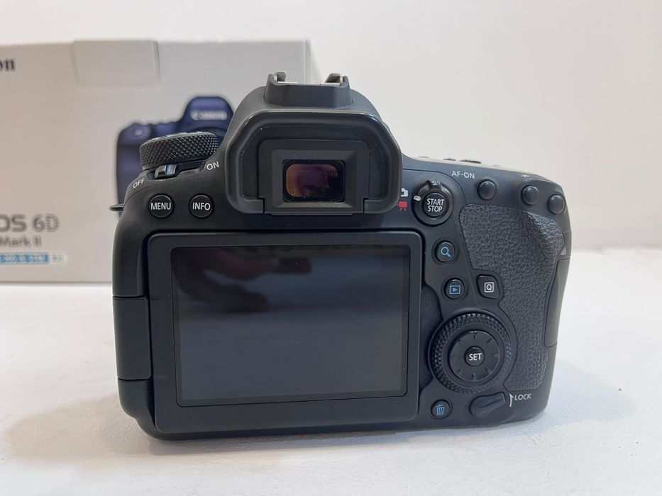 Canon 6d mark II + ef 24-105 is stm + ef 70-300 f/4-5.6 is ii usm