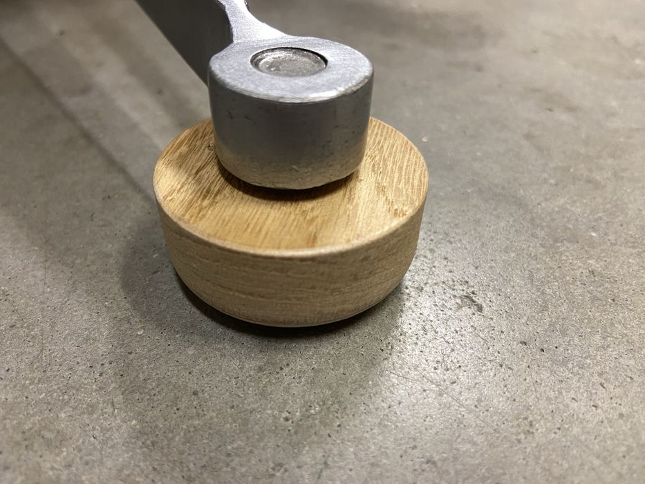 Stół dębowy odrestaurowany, podstawa- klasyk PRL