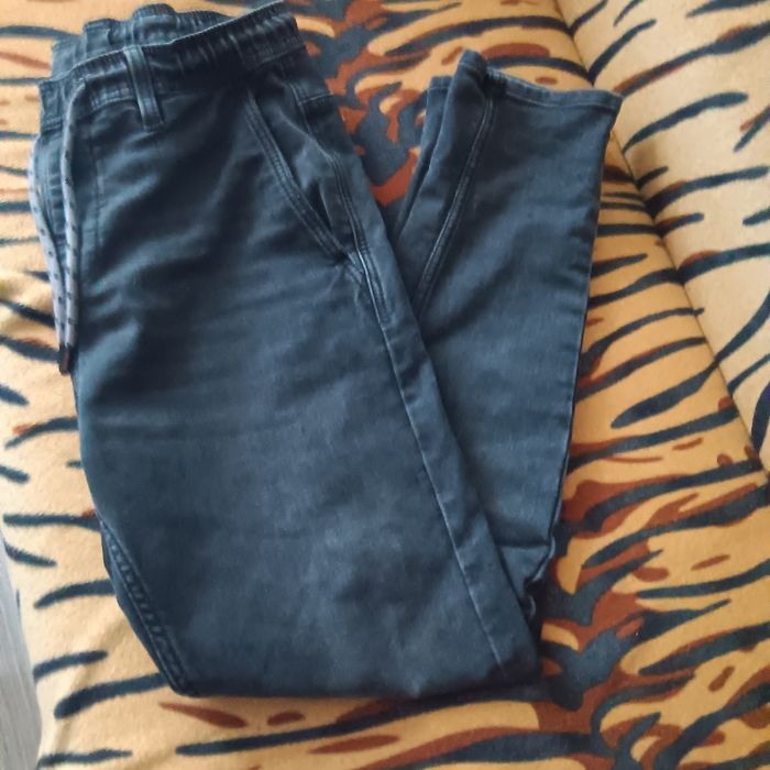 Spodnie męskie jeansy Cropp