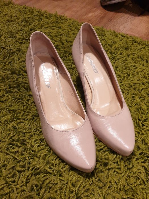 Buty na obcasie,skóra
