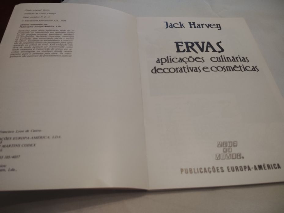 Livro Coleção Arte de Viver Ervas Vintage