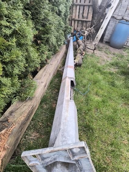 Słup oświetleniowy