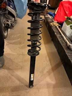 Продам стойку  Tesla Model S