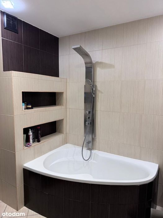 Wysoki standard , 4 pokoje , 83 m² ,klimatyzacja.