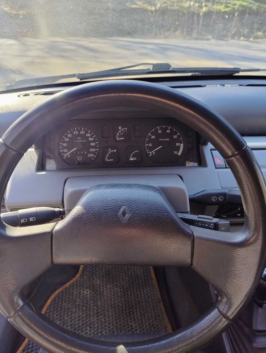 Продам автомобіль Renault Clio