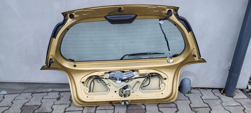klapa bagażnika toyota yaris i japończyk wybór kolorów 580, 209, 1