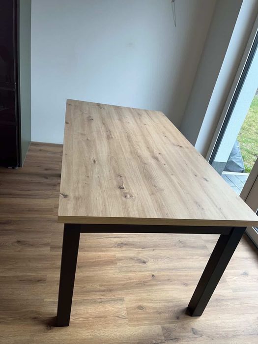 Sprzedam nowy stół