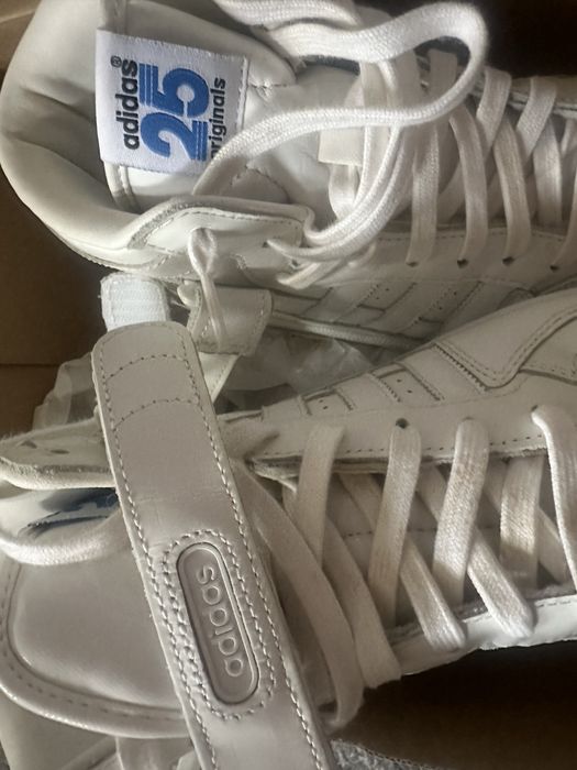 Sapatilhas adidas brancas