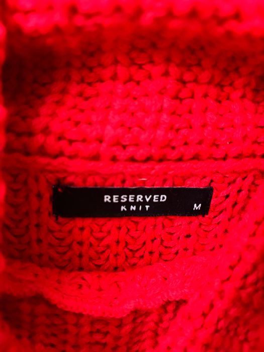 Czerwony gruby sweter marki Reserved, rozmiar M, stan bardzo dobry.