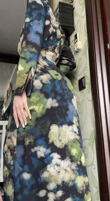 Довга жіноча сукня продам терміново