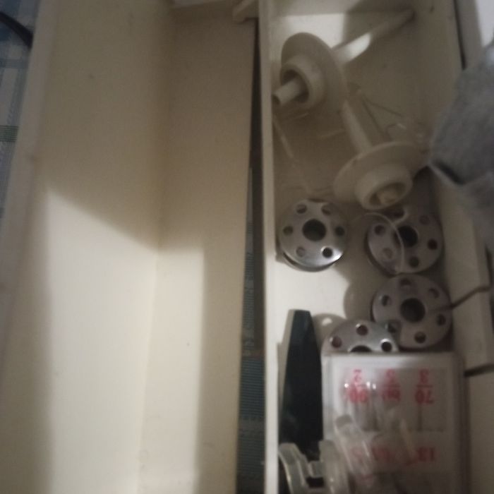 Швейна машинка Лучнік